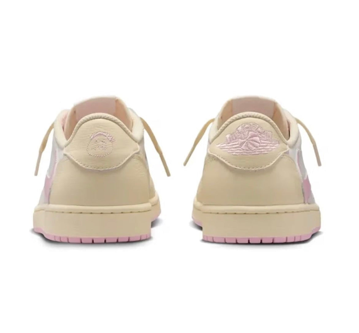 AIR JORDAN 1 RETRO LOW OG SP TRAVIS SCOTT MUSLIN SHY PINK